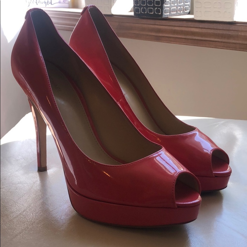 MICHAEL Michael Kors Pink/Coral Heels. Size 9